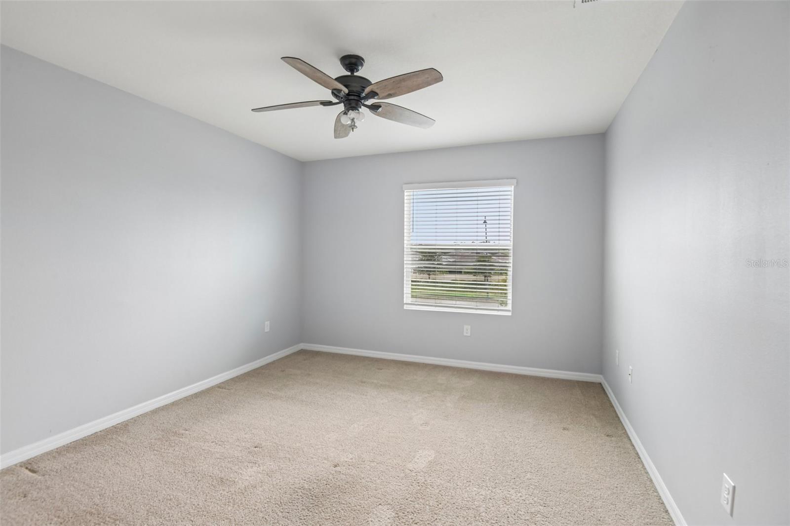 2685 SUNCOAST BLEND DR — photo 35