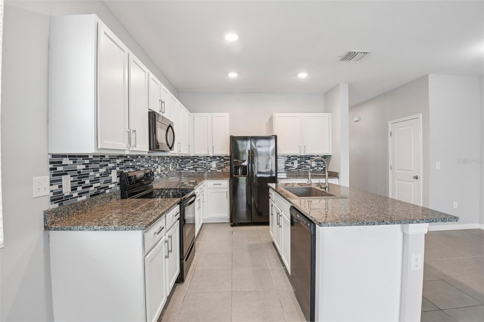 2685 SUNCOAST BLEND DR — photo 8