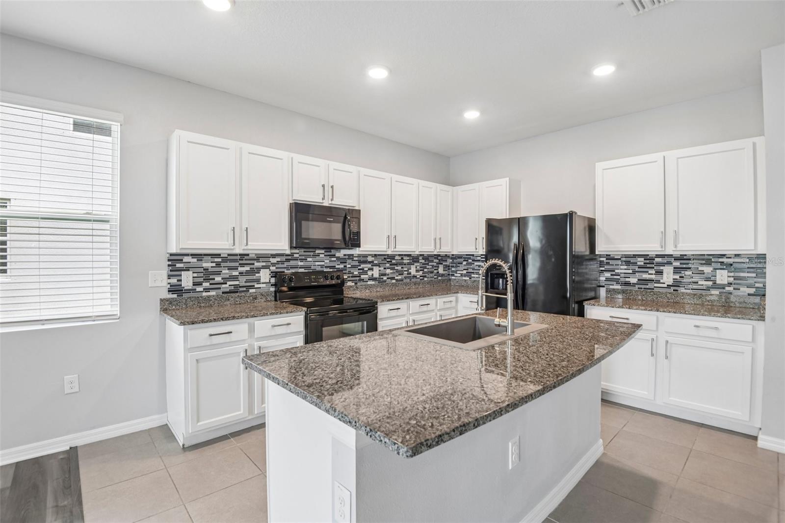 2685 SUNCOAST BLEND DR — photo 10