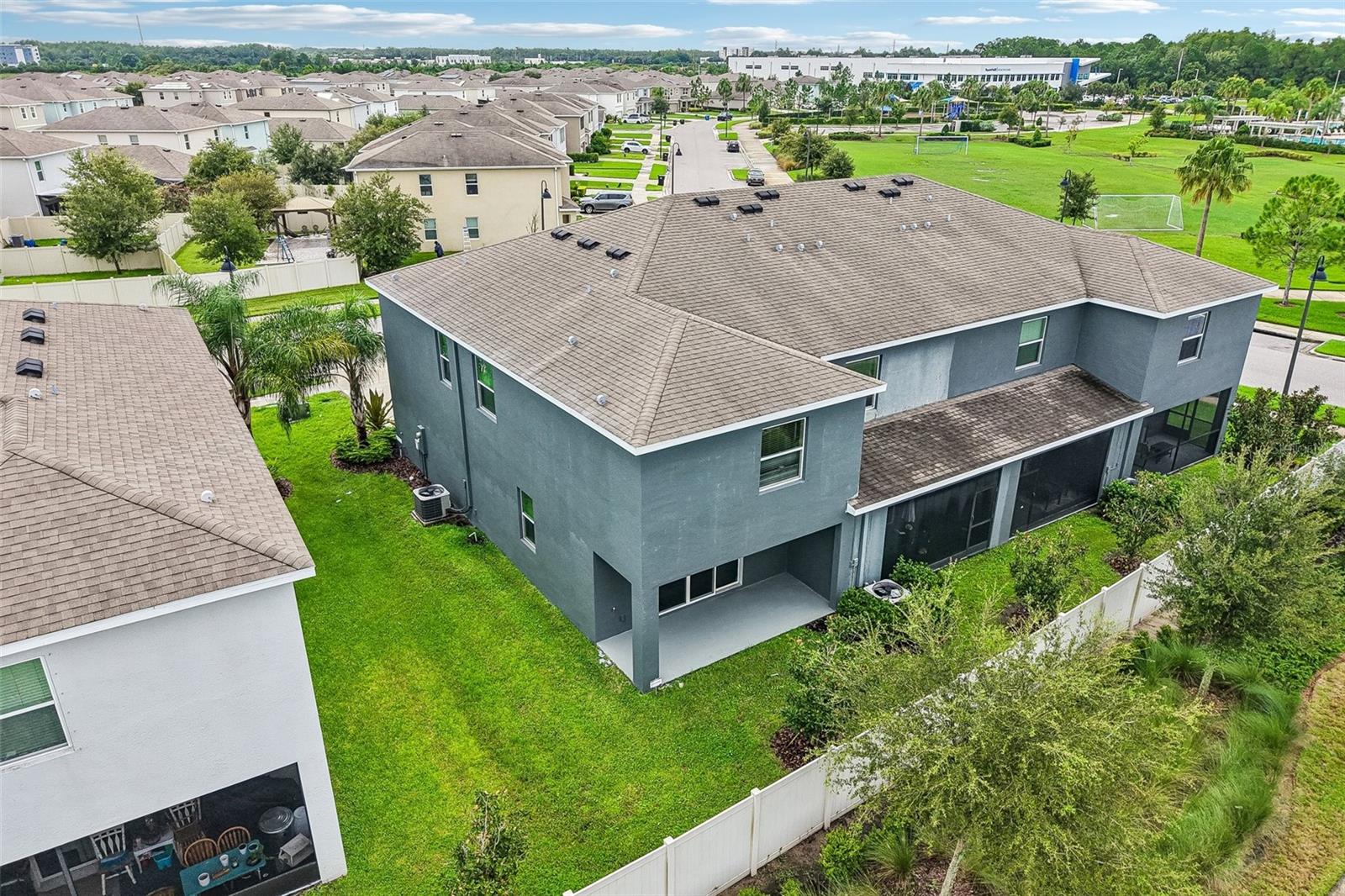 2685 SUNCOAST BLEND DR — photo 37