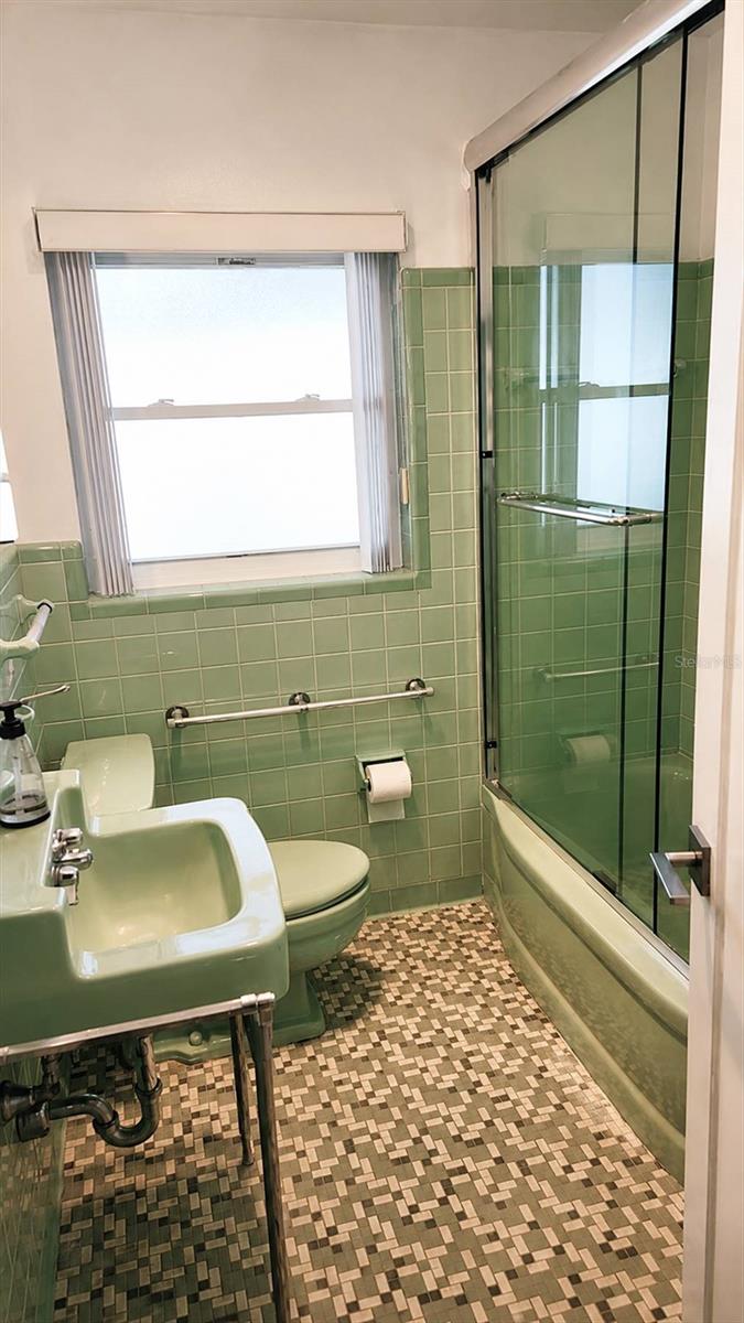 5412 LEILANI DR — photo 13