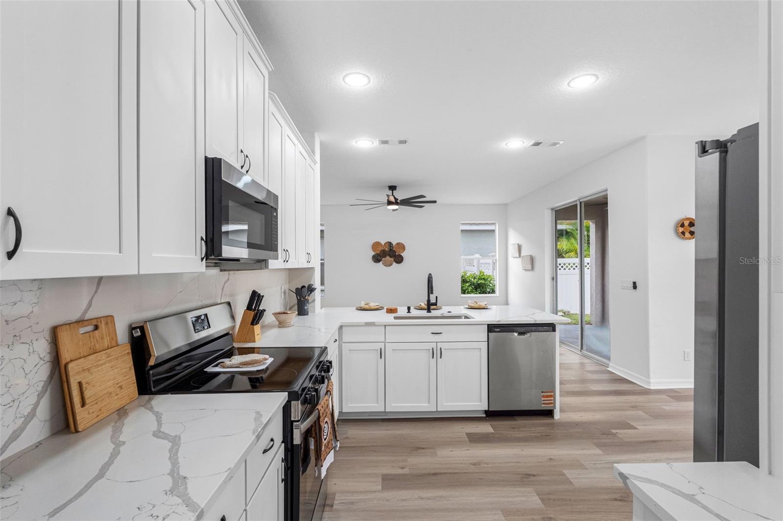 2509 RIVER BRIAR BLVD — photo 11