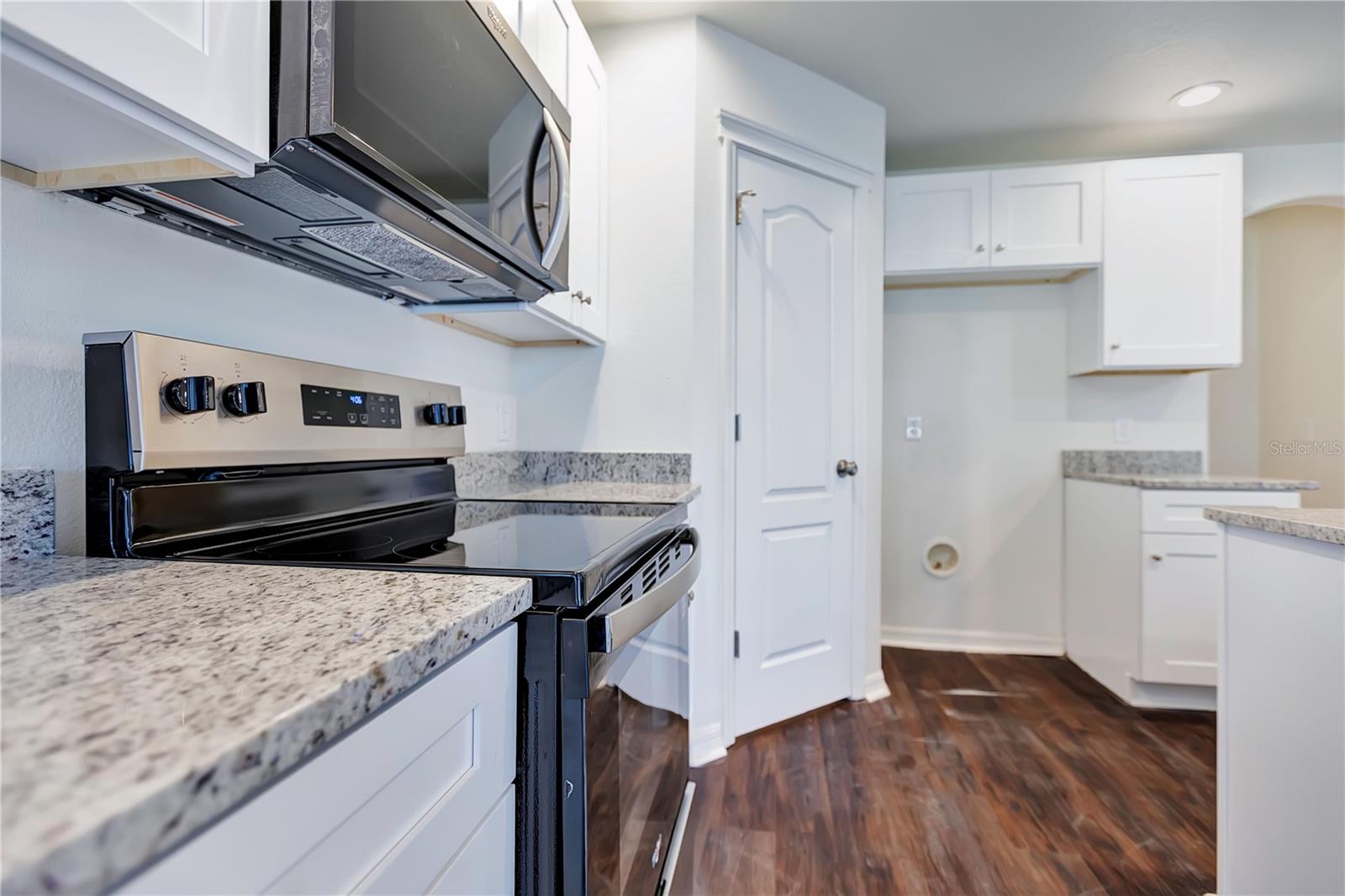 7415 OXFORD GARDEN CIR — photo 7