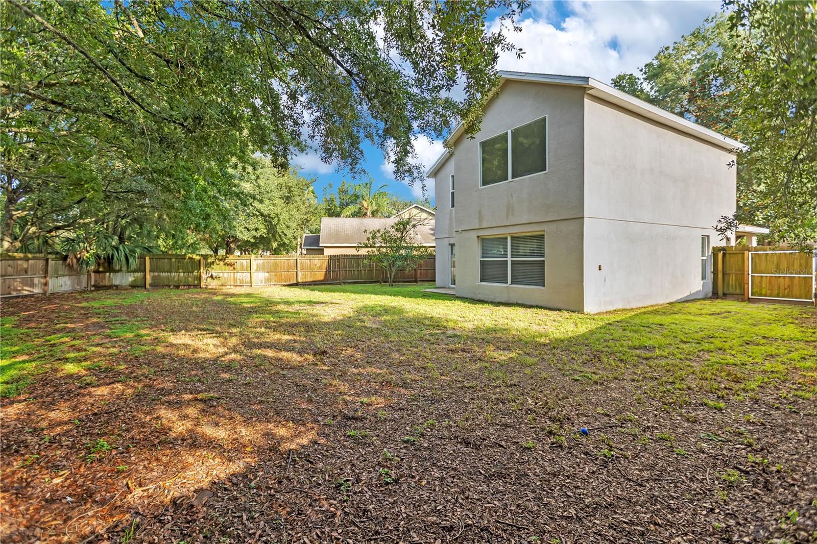 7415 OXFORD GARDEN CIR — photo 35