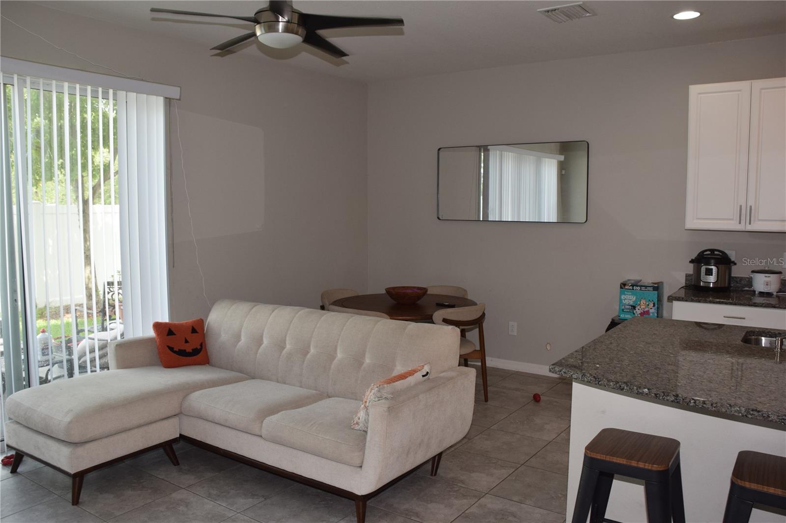 7043 SUMMER HOLLY PL — photo 6