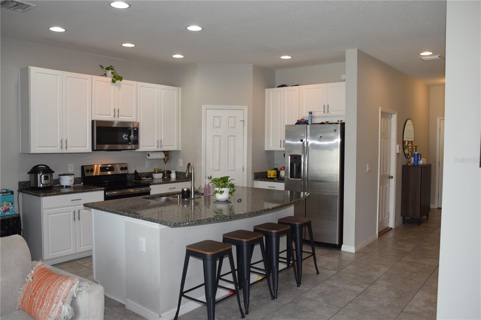 7043 SUMMER HOLLY PL — photo 5