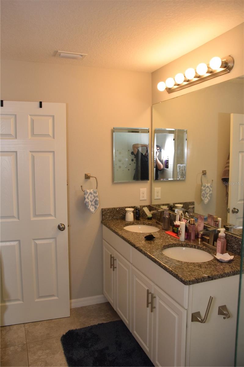 7043 SUMMER HOLLY PL — photo 12