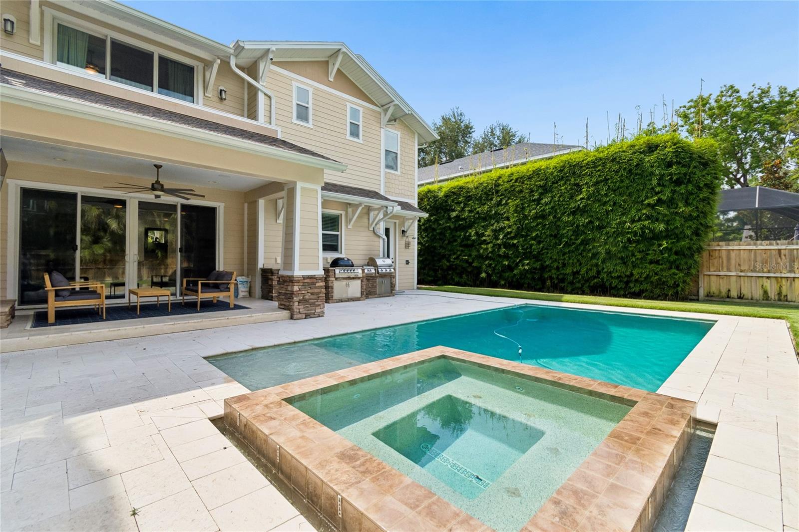 110 S BEVERLY AVE — photo 25