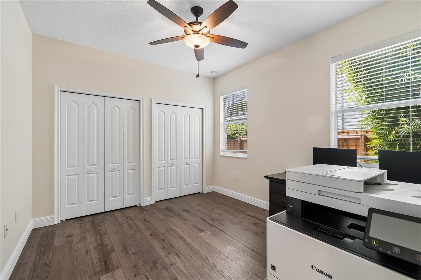 110 S BEVERLY AVE — photo 20