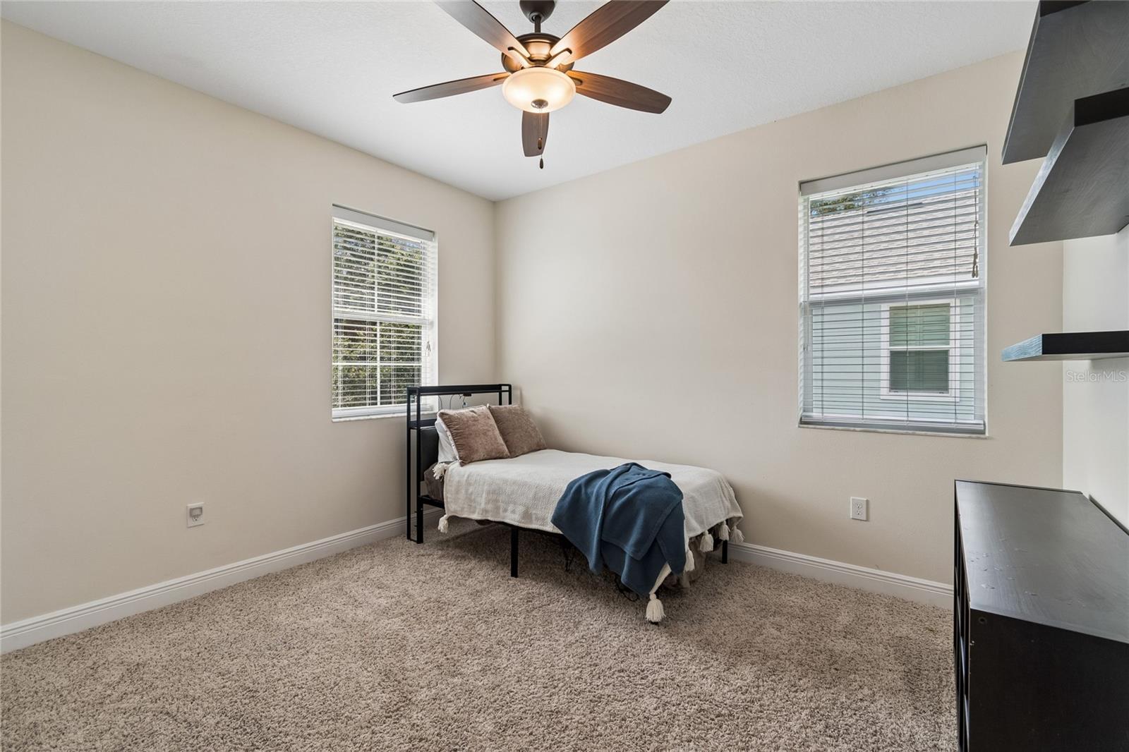 110 S BEVERLY AVE — photo 17