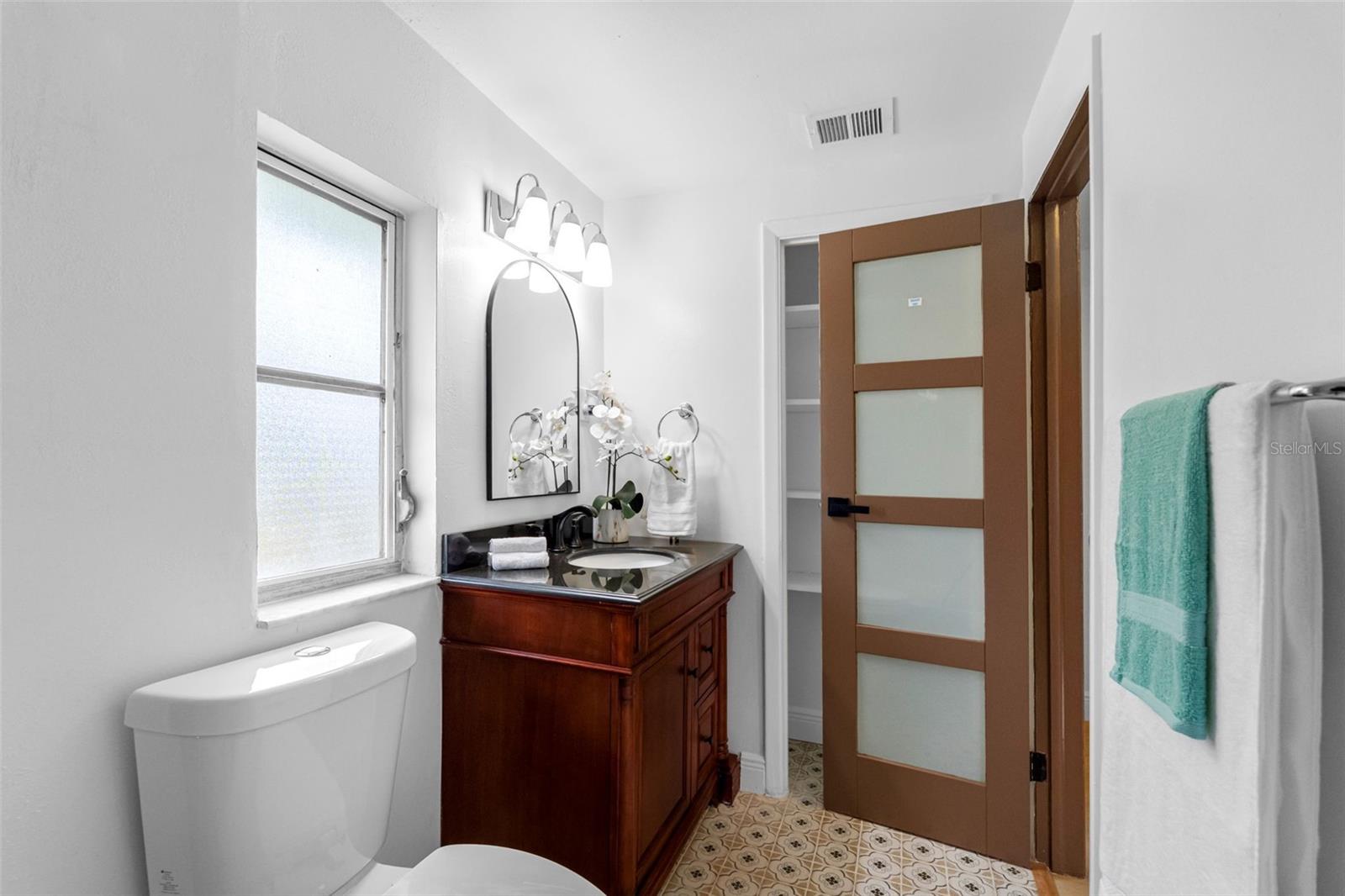 230 BEVERLY BLVD — photo 24