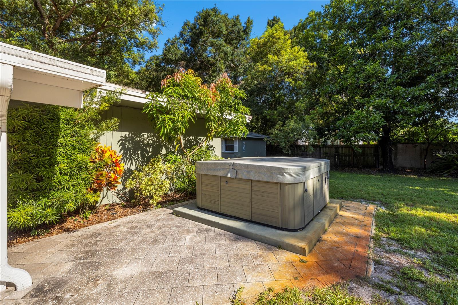 2162 LONG BOW LN — photo 13