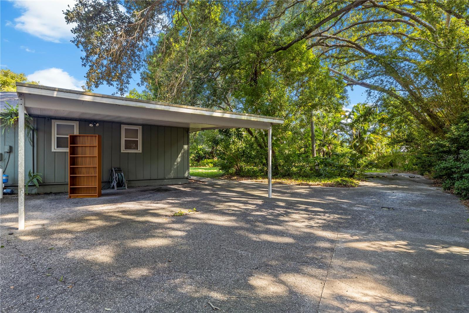 2162 LONG BOW LN — photo 23