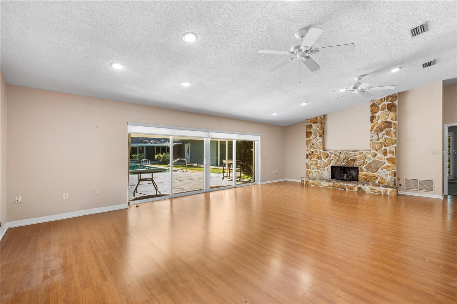 2162 LONG BOW LN — photo 29