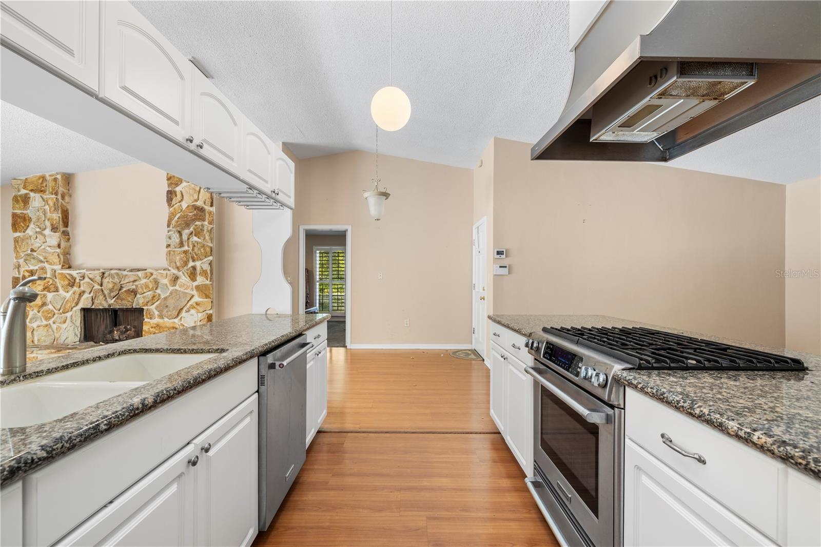 2162 LONG BOW LN — photo 54