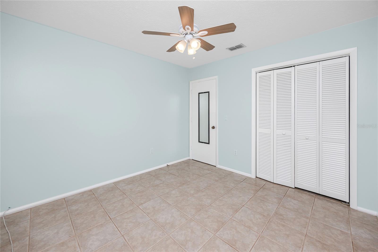 1303 S MOODY AVE — photo 34