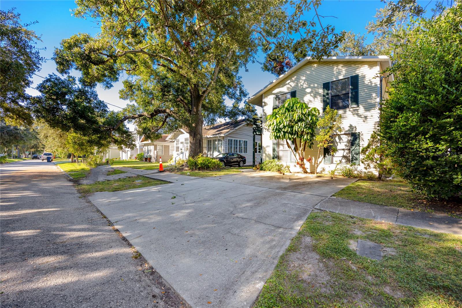1303 S MOODY AVE — photo 15