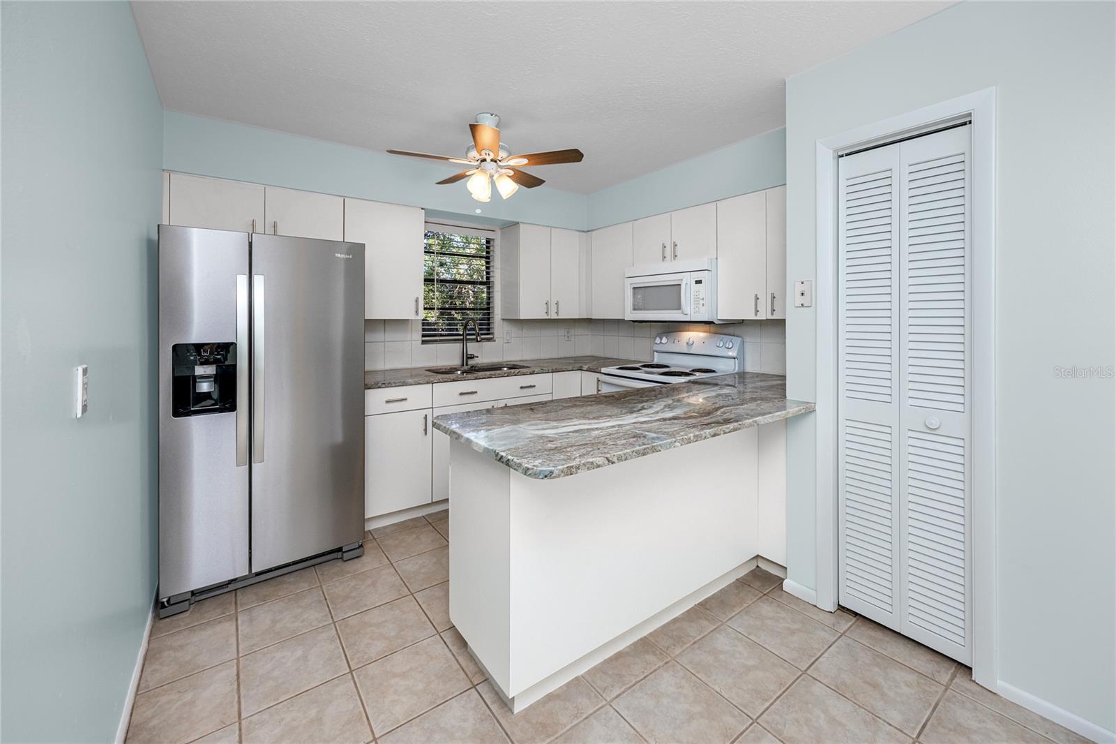 1303 S MOODY AVE — photo 20