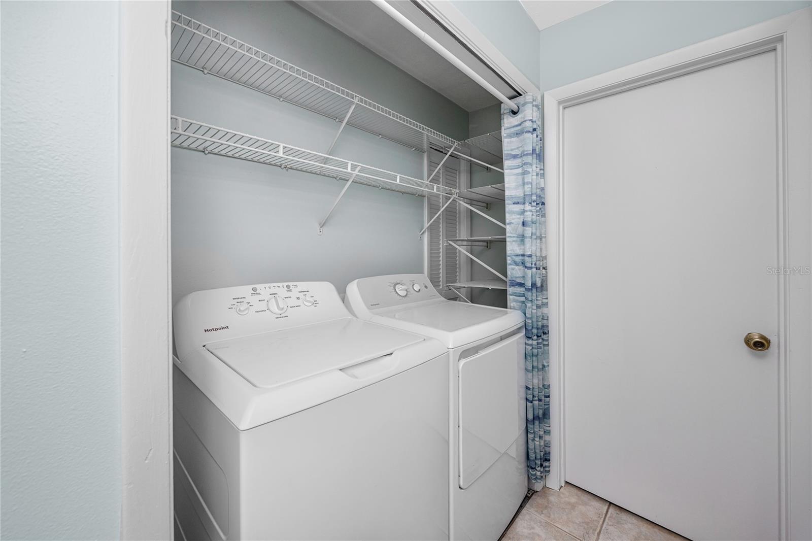 1303 S MOODY AVE — photo 26