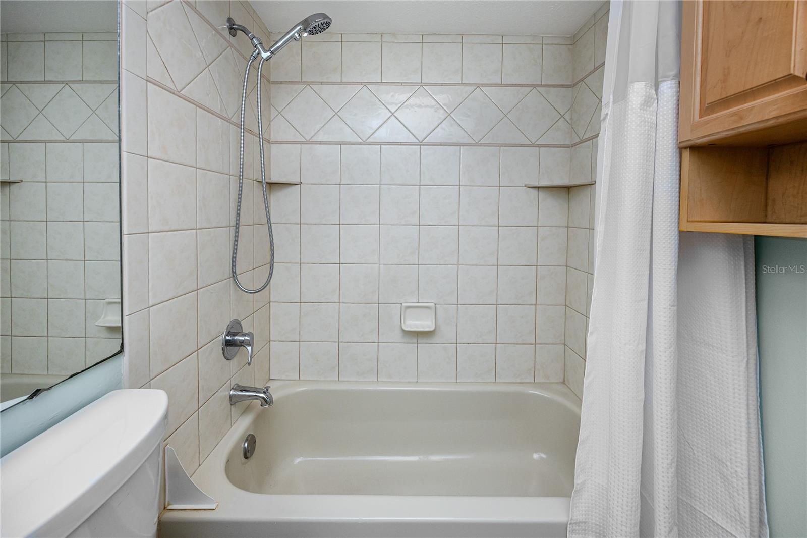 1303 S MOODY AVE — photo 32