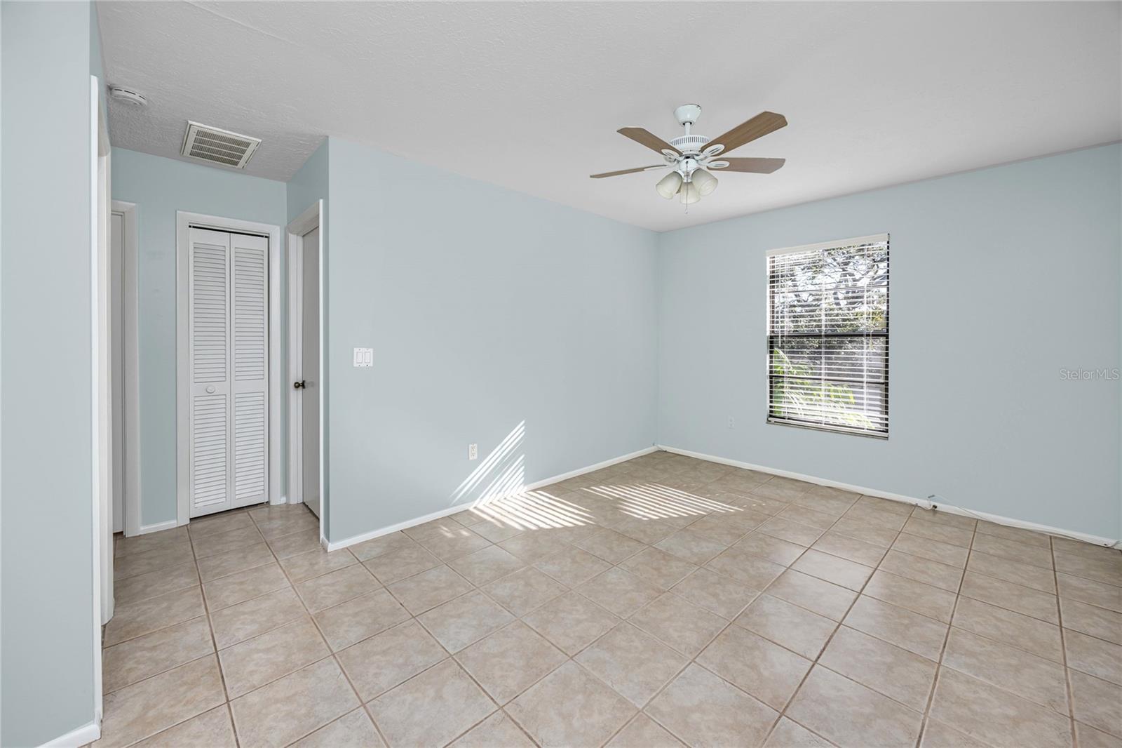 1303 S MOODY AVE — photo 18