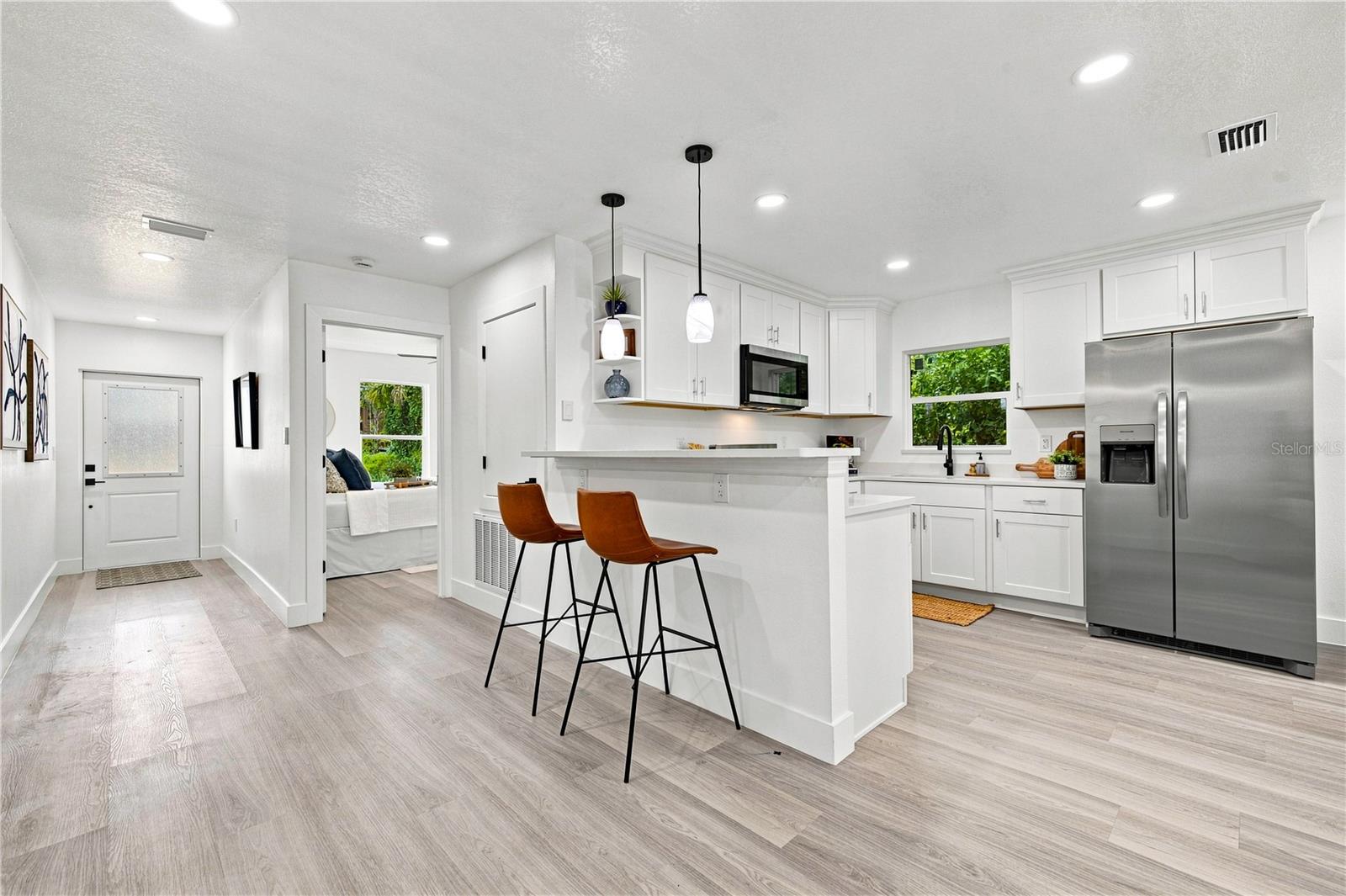547 CYPRESS ST — photo 10