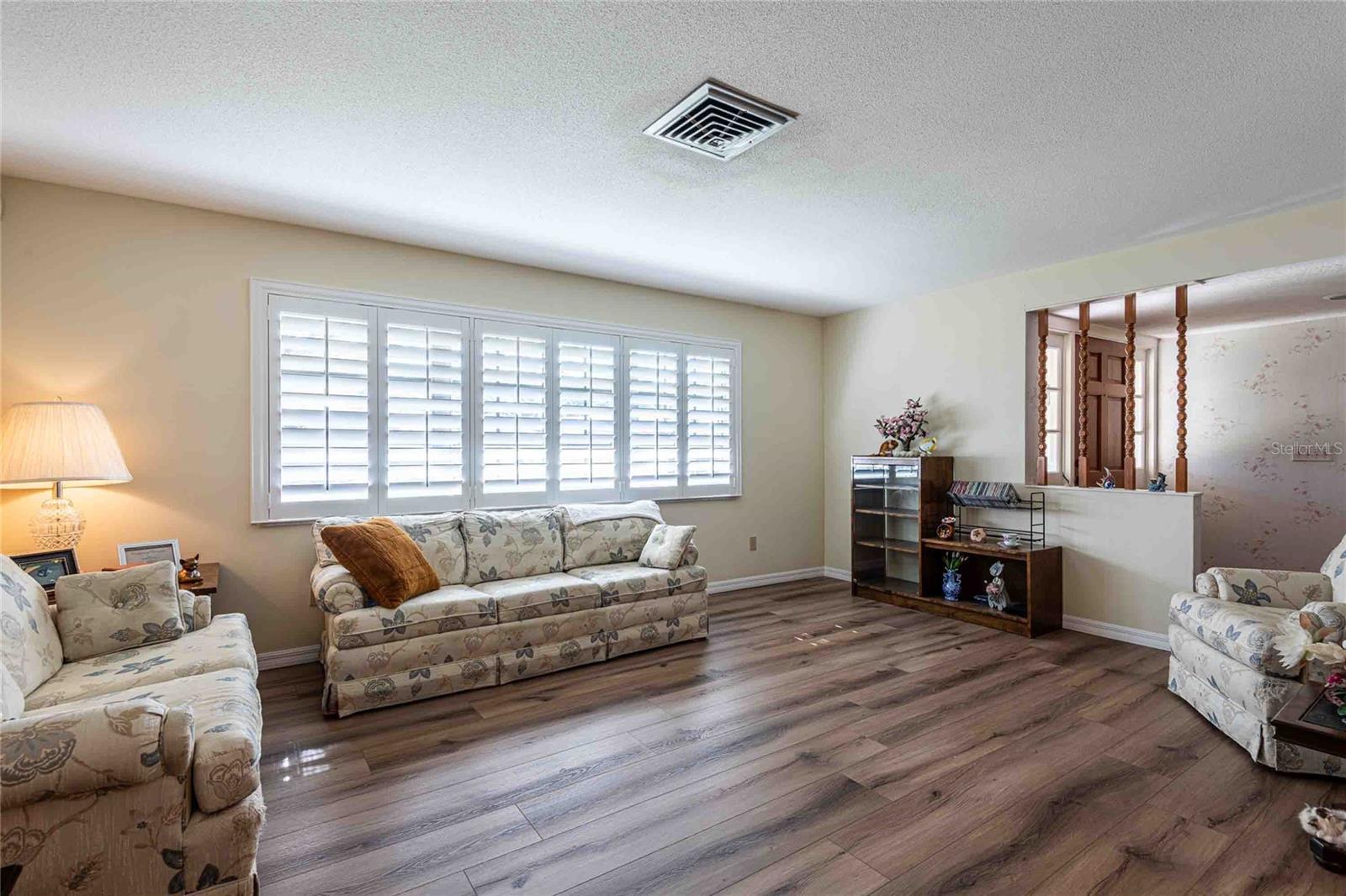 1830 OAK FOREST DR S — photo 7