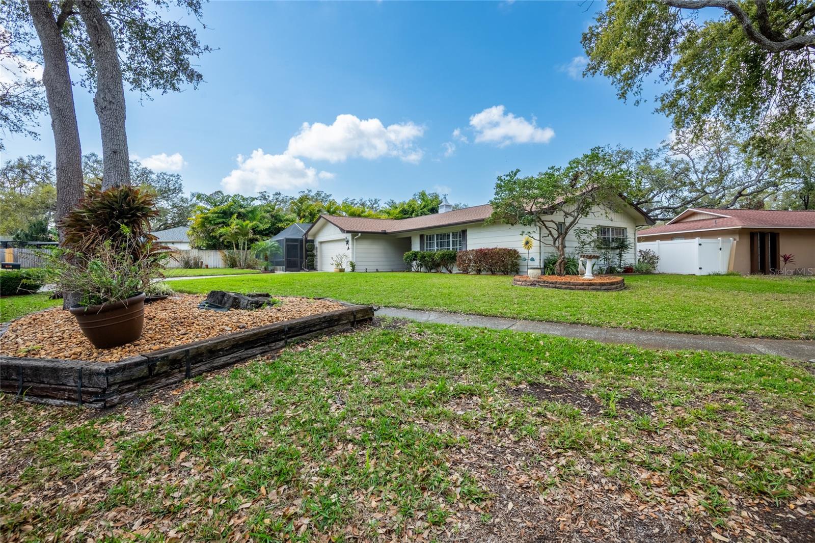 1830 OAK FOREST DR S — photo 46