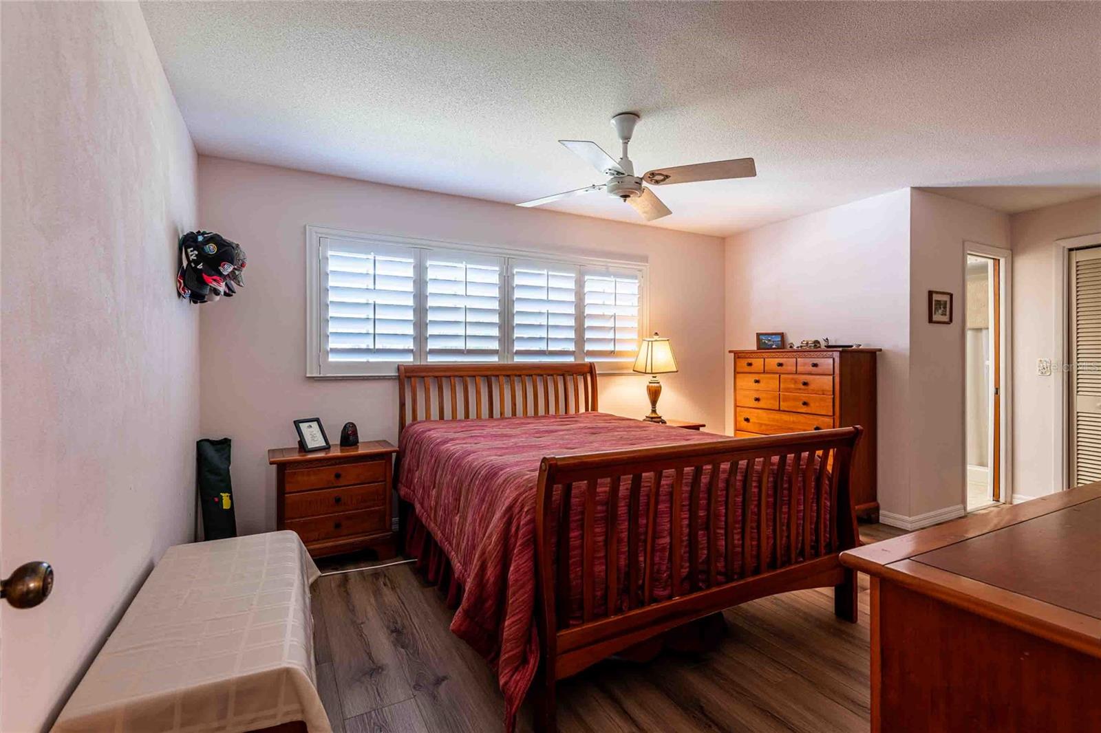 1830 OAK FOREST DR S — photo 24
