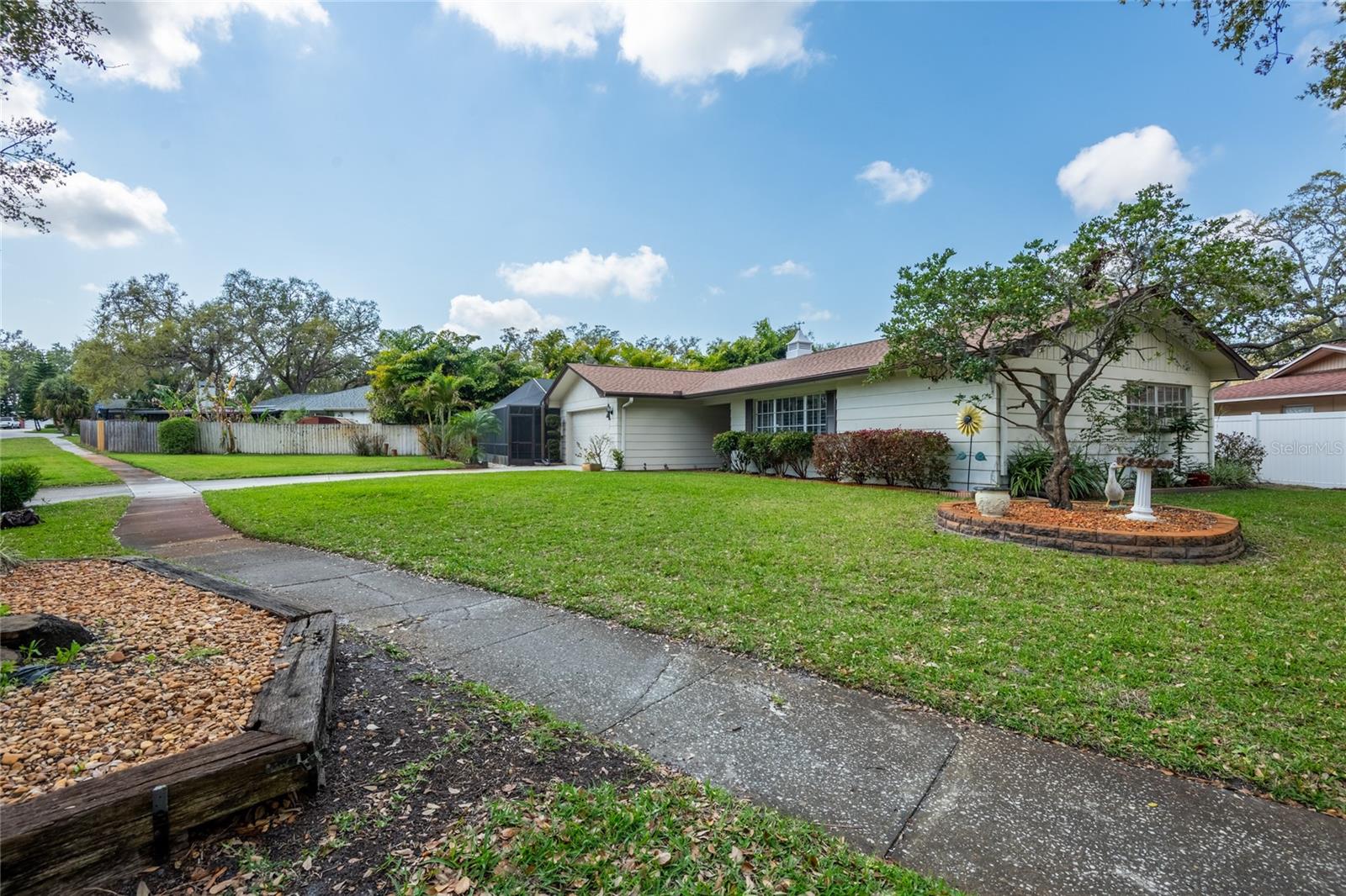 1830 OAK FOREST DR S — photo 45