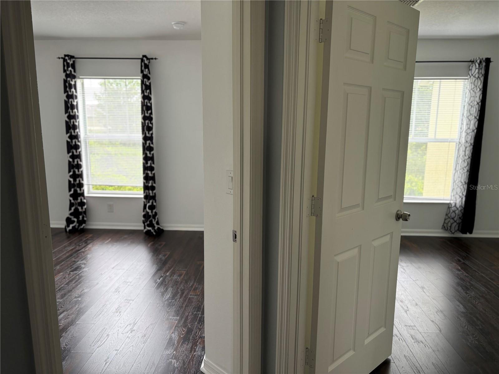 8524 SANDPIPER RIDGE AVE — photo 38
