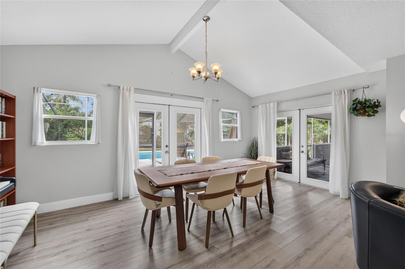 1120 LAKEMONT DR — photo 28