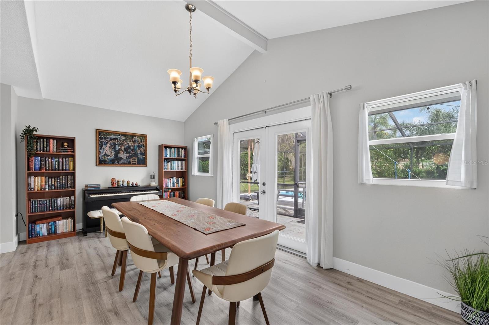 1120 LAKEMONT DR — photo 29