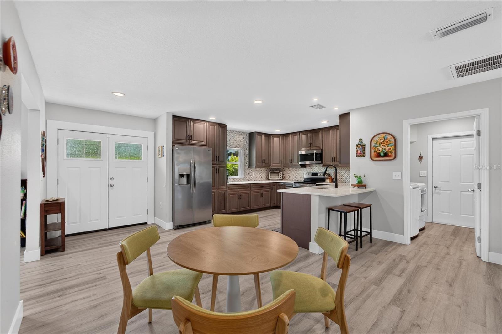 1120 LAKEMONT DR — photo 33