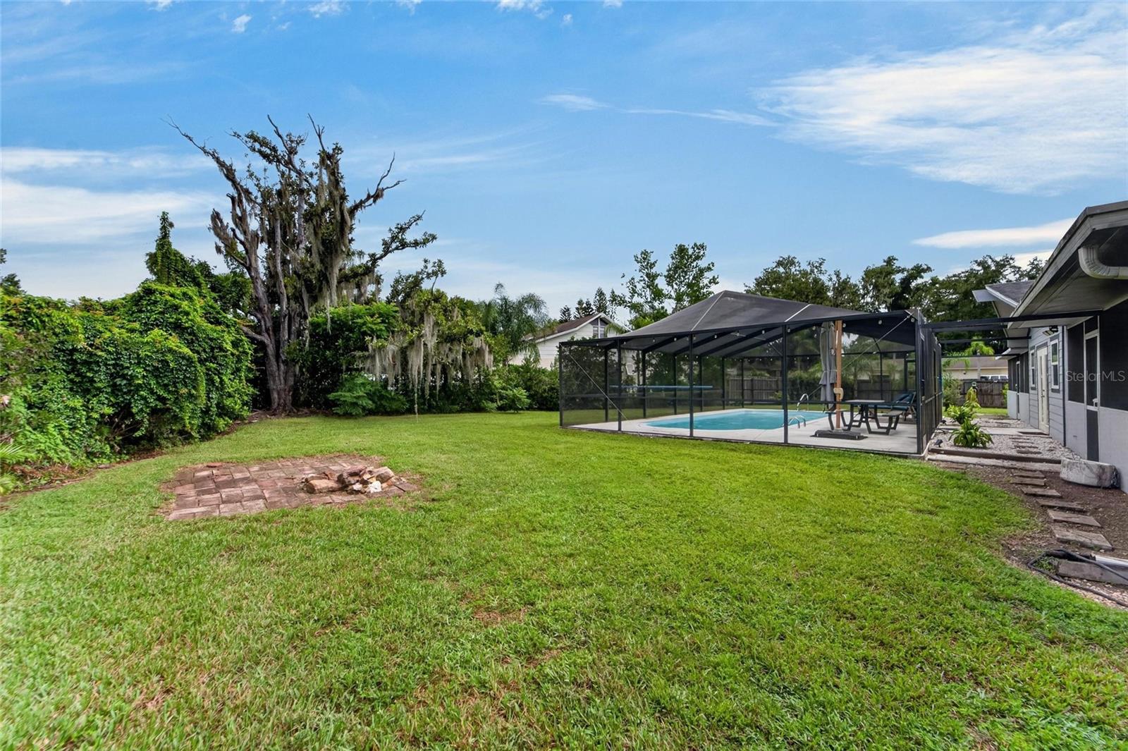1120 LAKEMONT DR — photo 17
