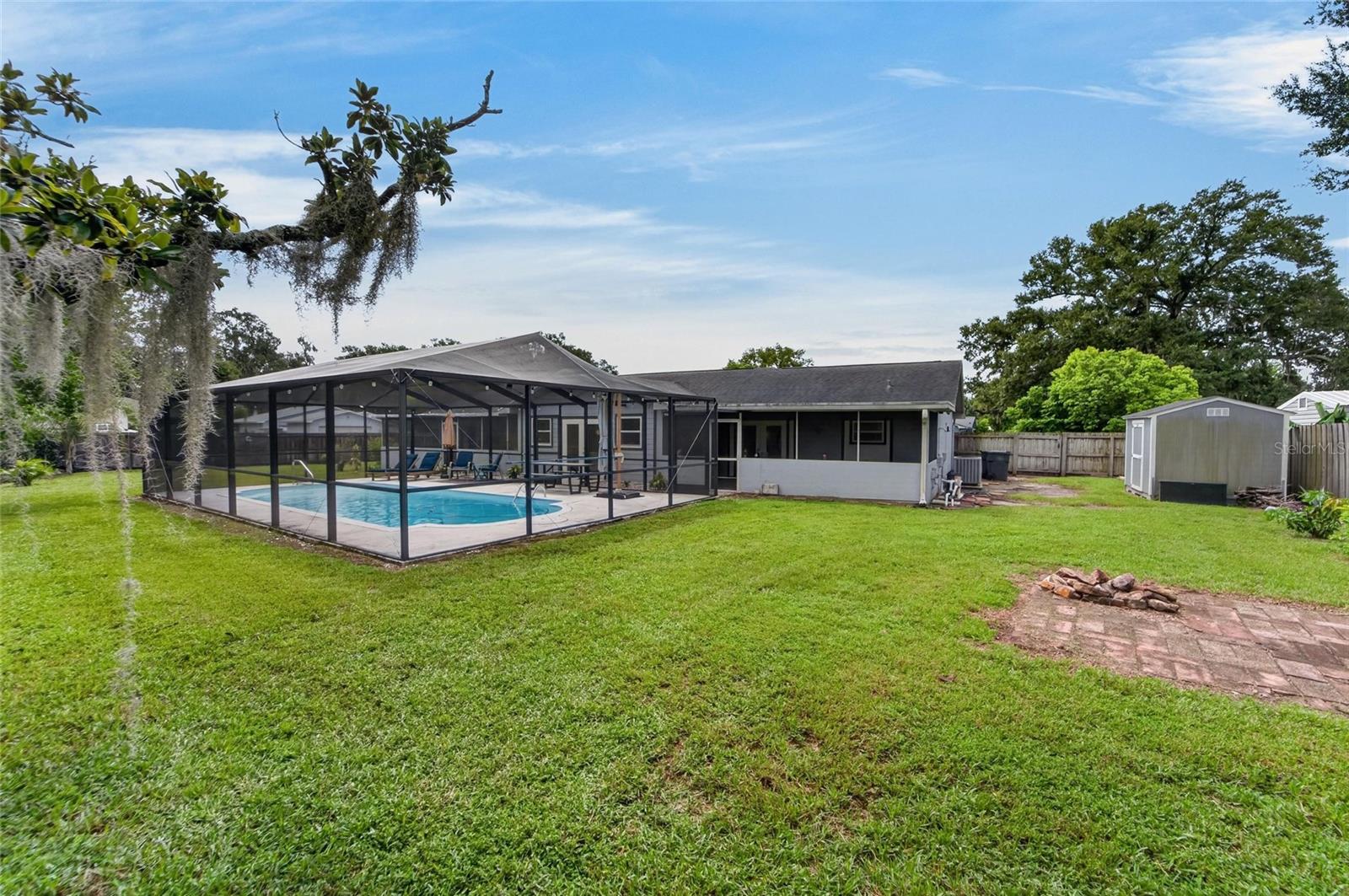 1120 LAKEMONT DR — photo 16
