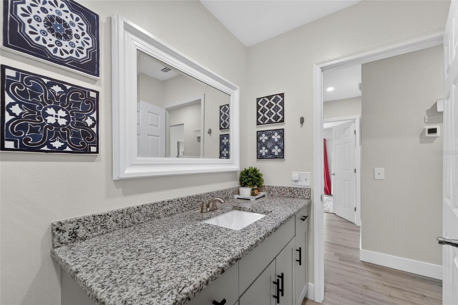 1120 LAKEMONT DR — photo 56