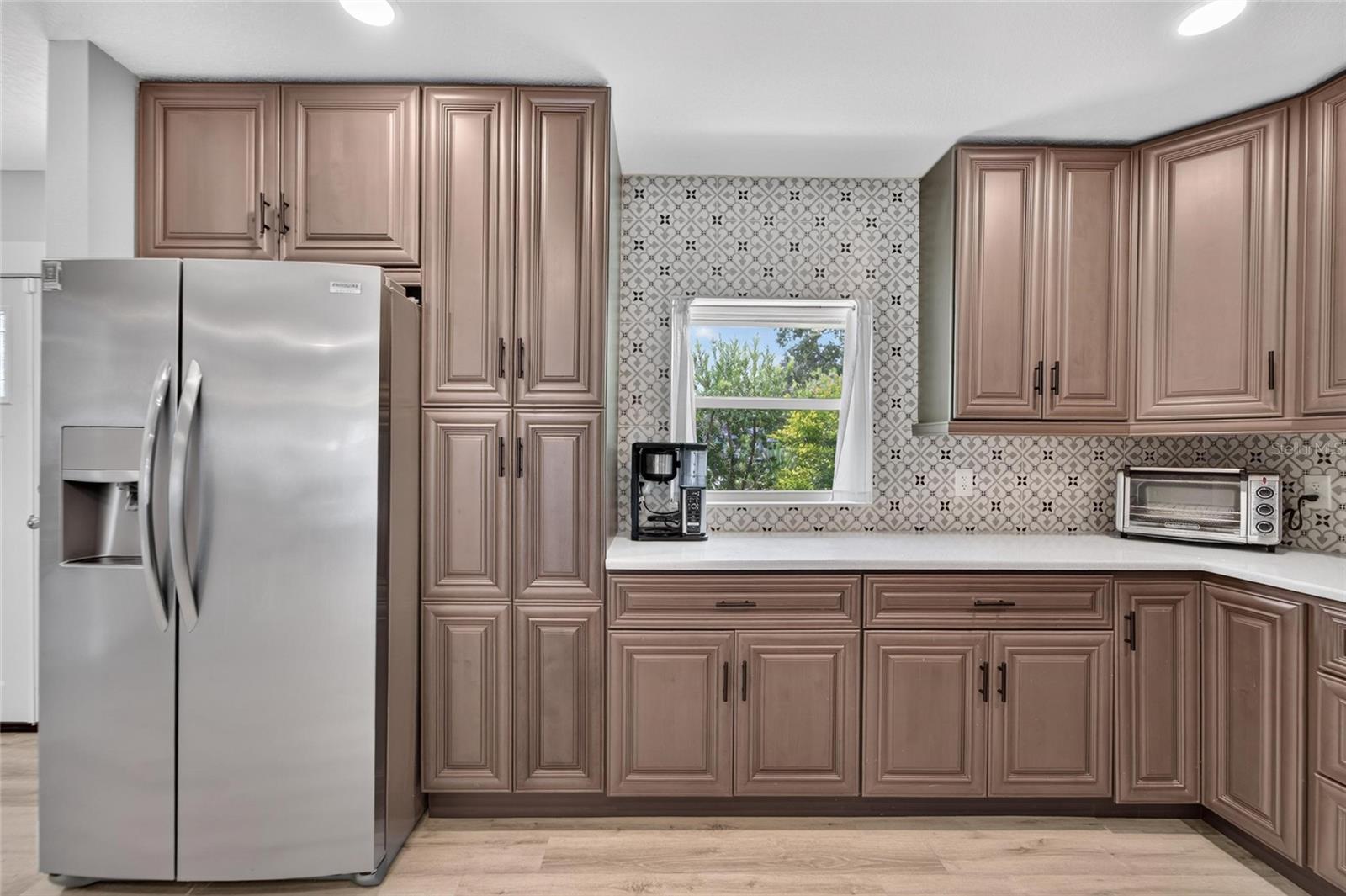 1120 LAKEMONT DR — photo 38