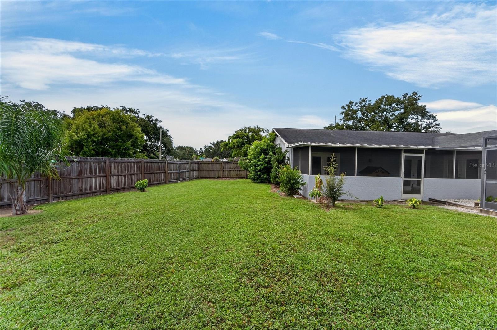 1120 LAKEMONT DR — photo 15
