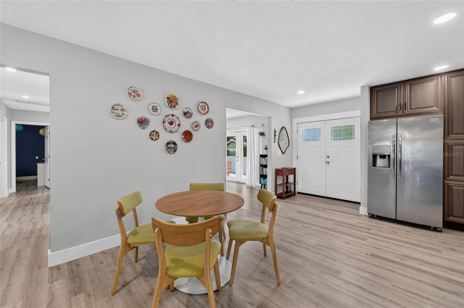 1120 LAKEMONT DR — photo 32