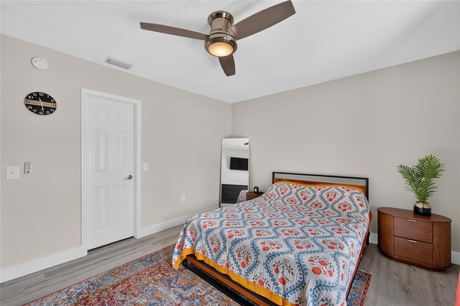 1120 LAKEMONT DR — photo 49