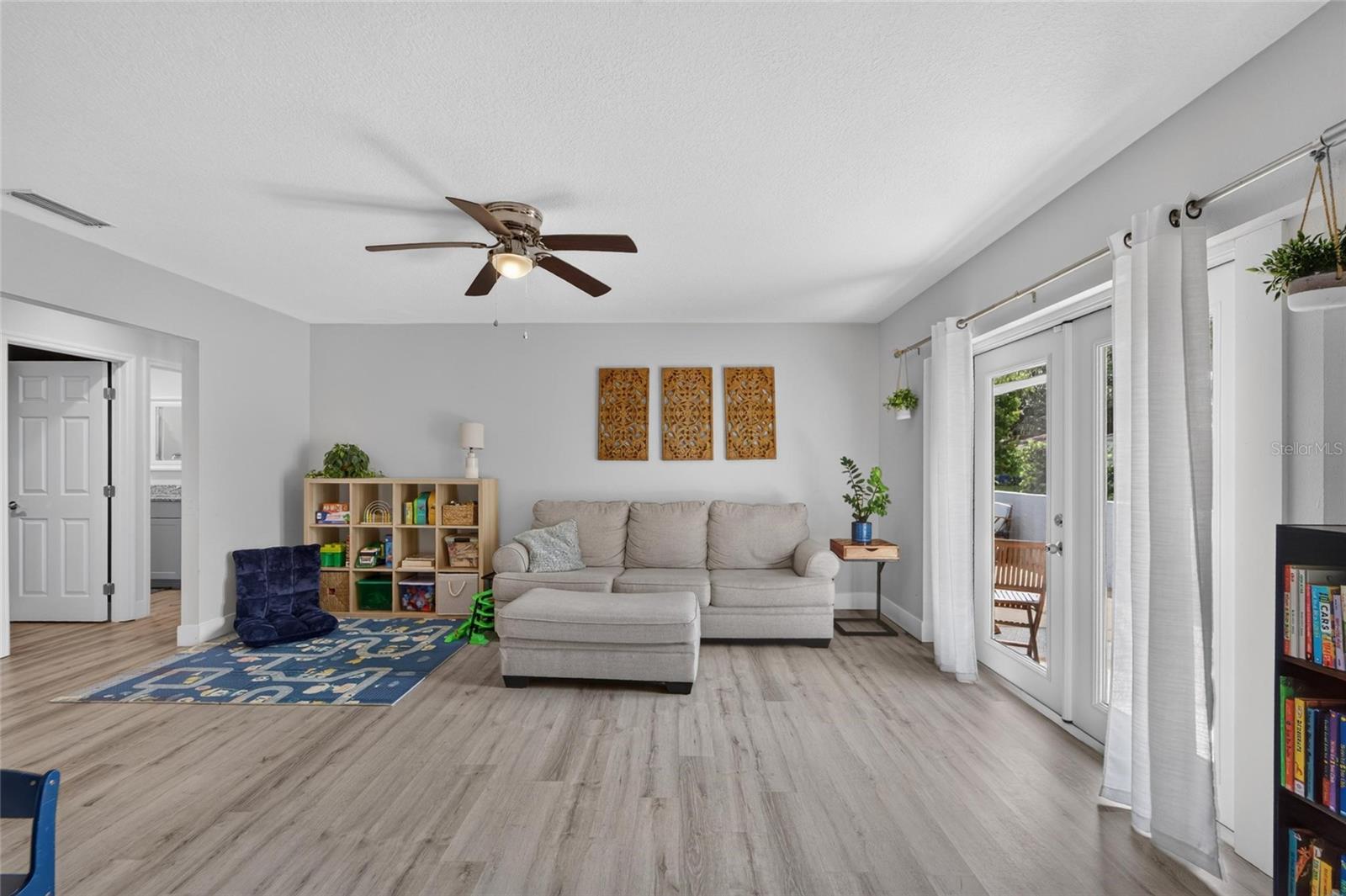 1120 LAKEMONT DR — photo 43