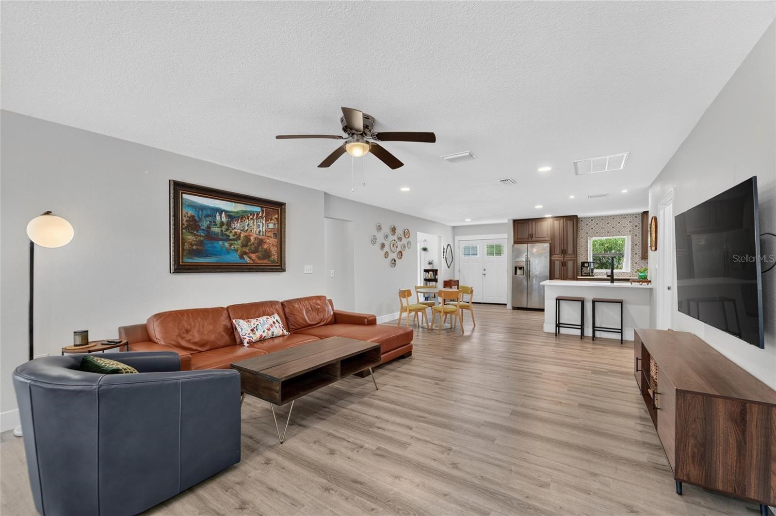 1120 LAKEMONT DR — photo 27