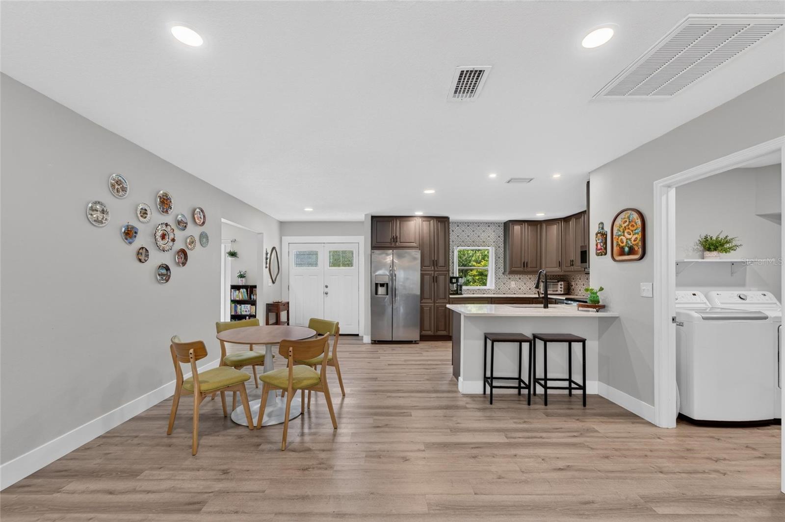 1120 LAKEMONT DR — photo 31