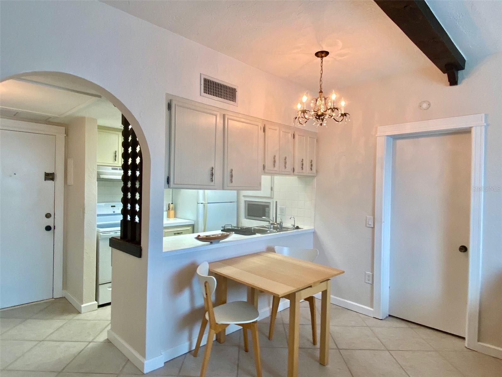 238 TAMPA AVE W #6B — photo 9