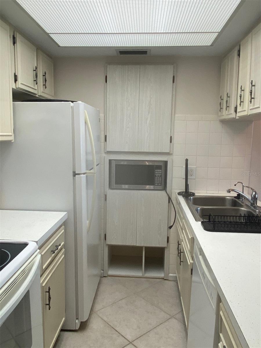 238 TAMPA AVE W #6B — photo 11
