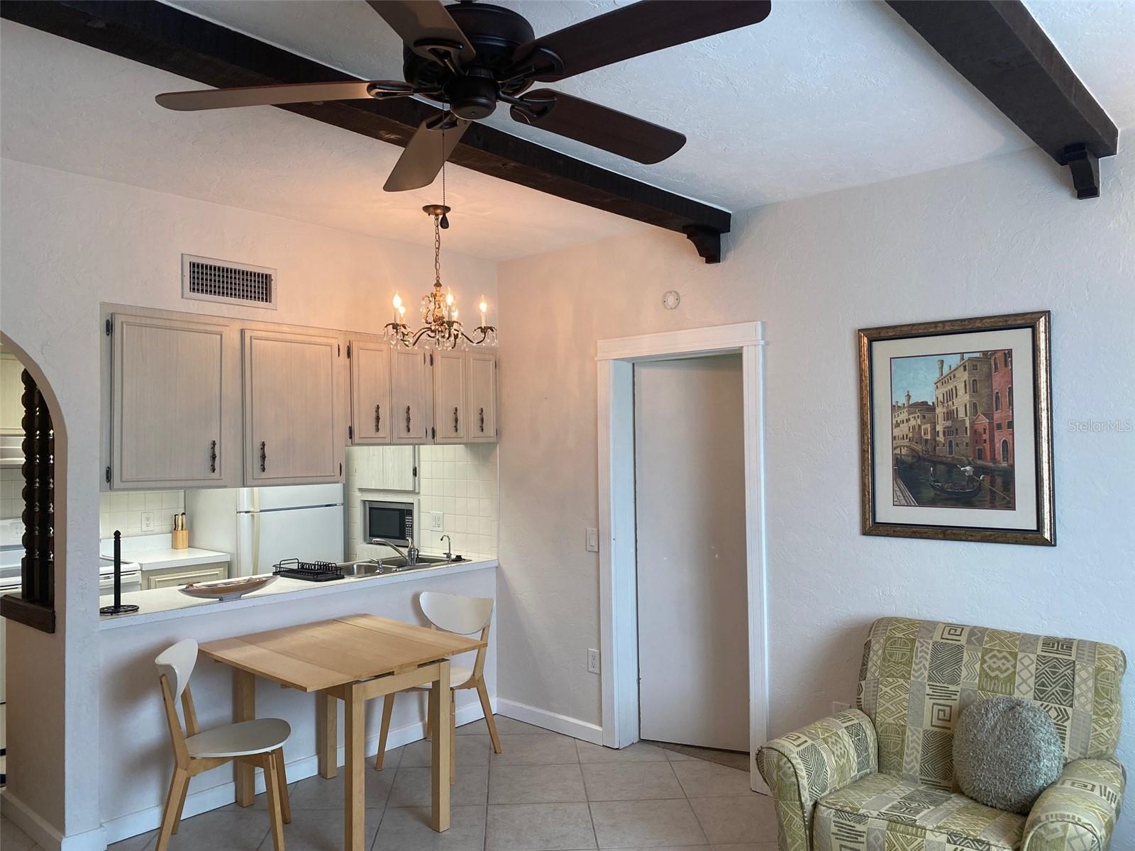 238 TAMPA AVE W #6B — photo 10