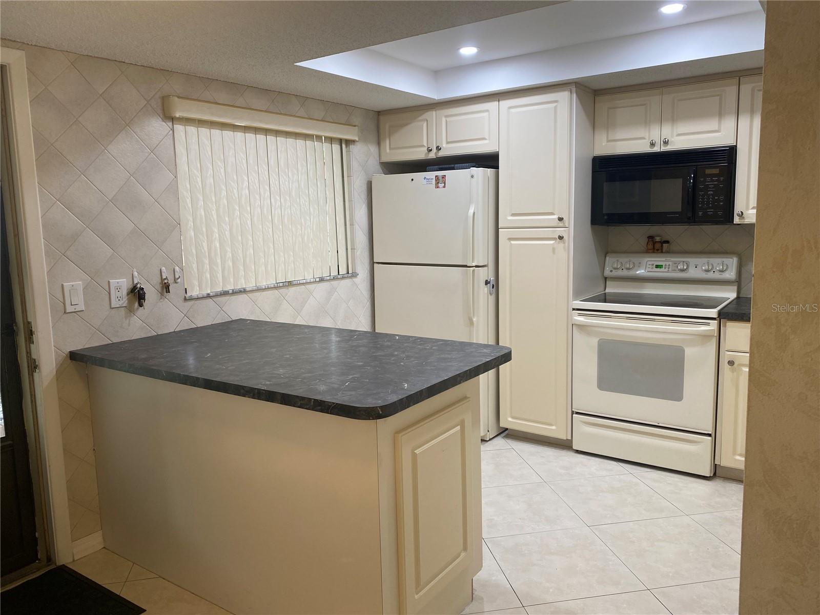 2440 WINDING CREEK BLVD #108 — photo 3