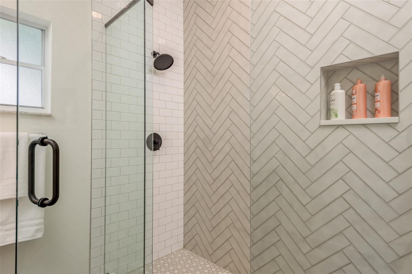 206 W WARREN AVE — photo 24