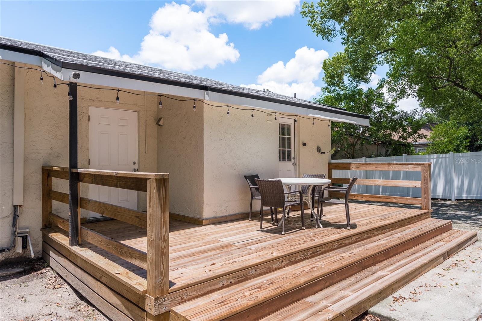 206 W WARREN AVE — photo 4